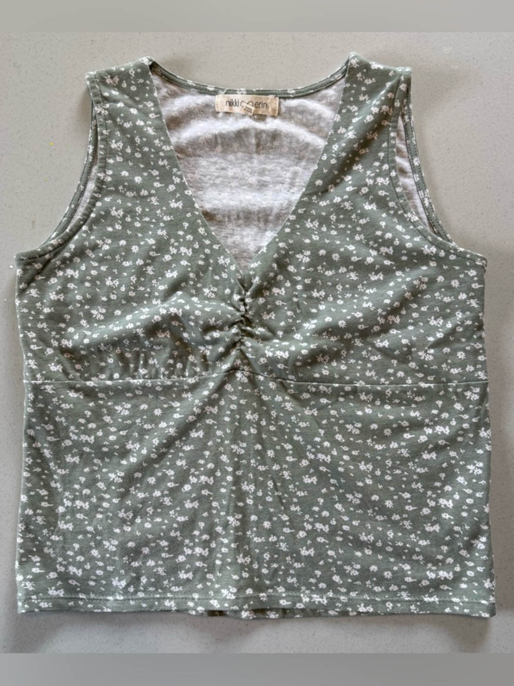 Pastel Green Floral V-Neck Sleeveless Top